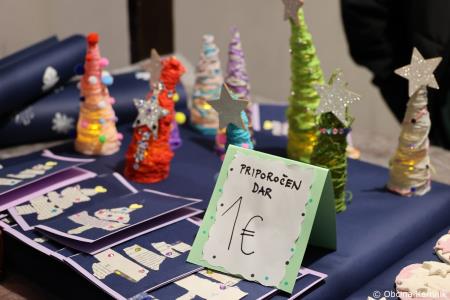 Miklavžev koncert na Osnovni šoli Toma Brejca napolnil dvorano do zadnjega kotička (18)